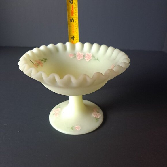 Fenton Scalloped Edge Custard Glass Pedestal Hand Painted Pink Roses Compote - Picture 3 of 16